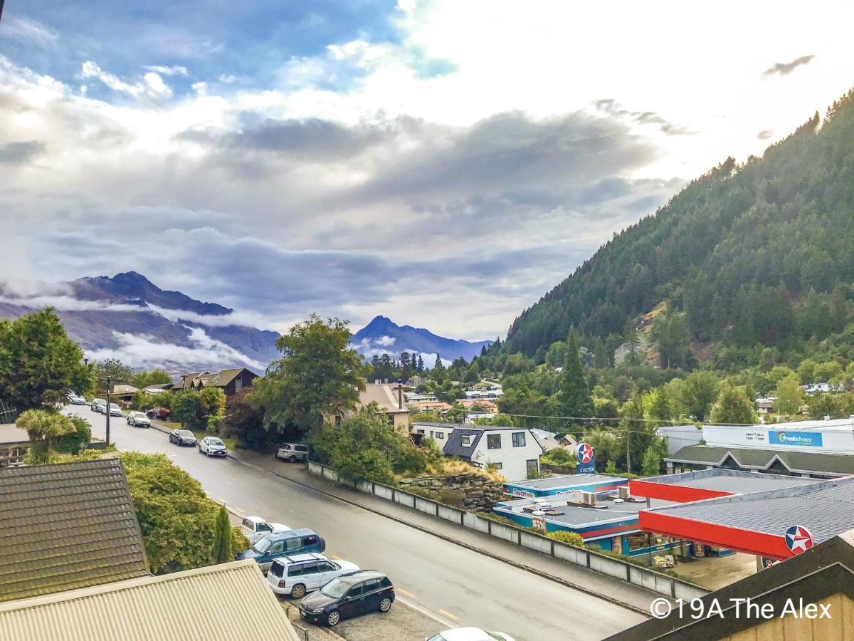 Modern 2-Bedroom Apartment 7-Mins Walk To Queenstown Exteriör bild