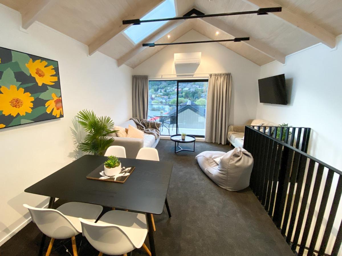 Modern 2-Bedroom Apartment 7-Mins Walk To Queenstown Exteriör bild