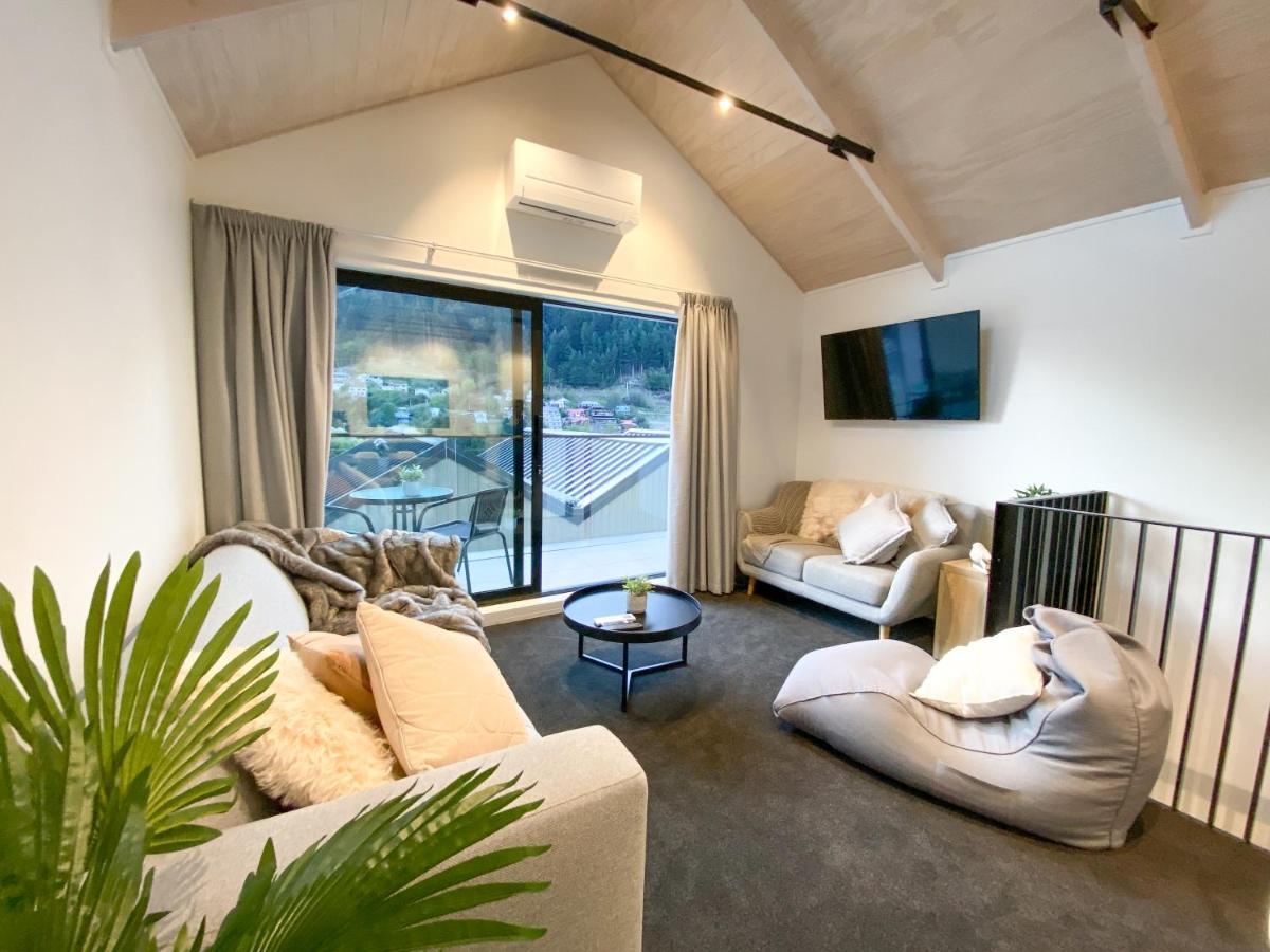 Modern 2-Bedroom Apartment 7-Mins Walk To Queenstown Exteriör bild