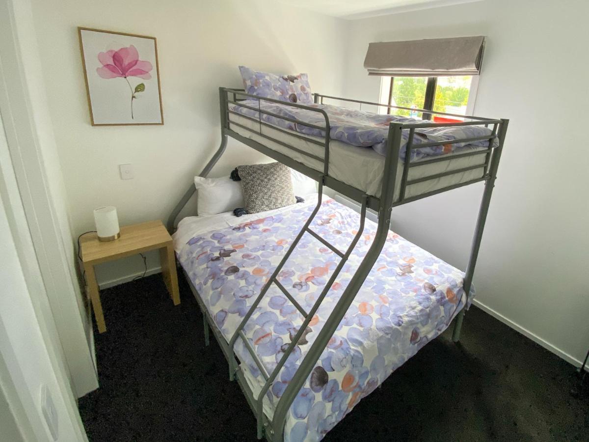 Modern 2-Bedroom Apartment 7-Mins Walk To Queenstown Exteriör bild